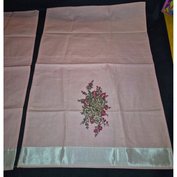 Vintage 1950s Soft Pink Hand Towels Satin Ribbon Trim Floral Set Of 2 - Picture 3 of 6